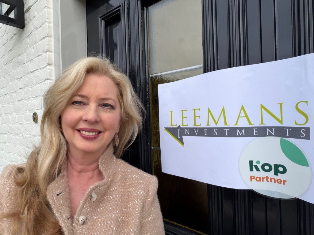Marianne Leemans met KOP sticker